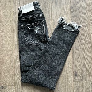 NWT American eagle mom jeans